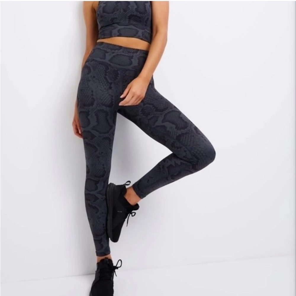 All Fenix Python Blue Snakeskin Print High Rise A… - image 1